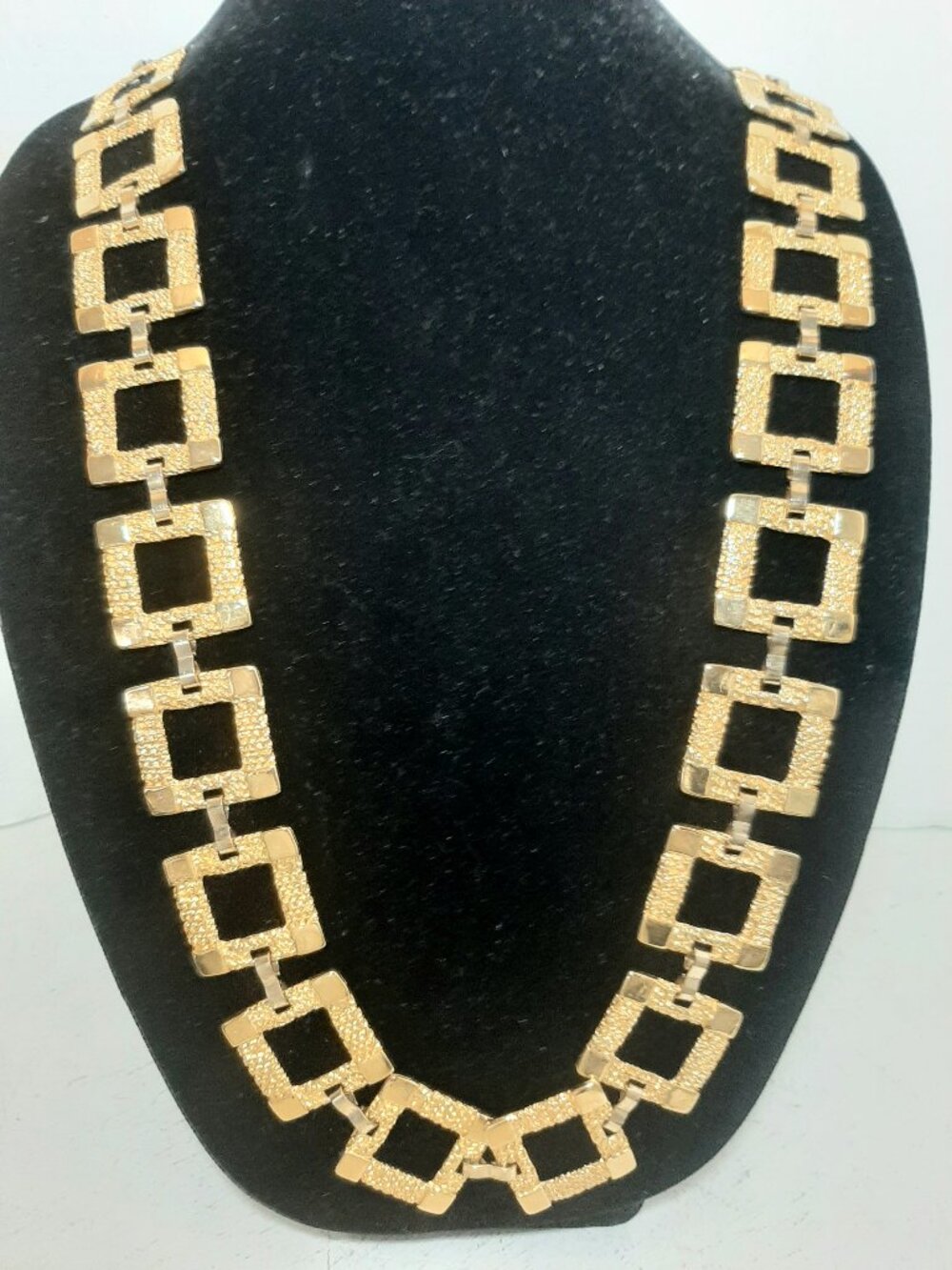 CHAIN BELT 40 " Textured square link.